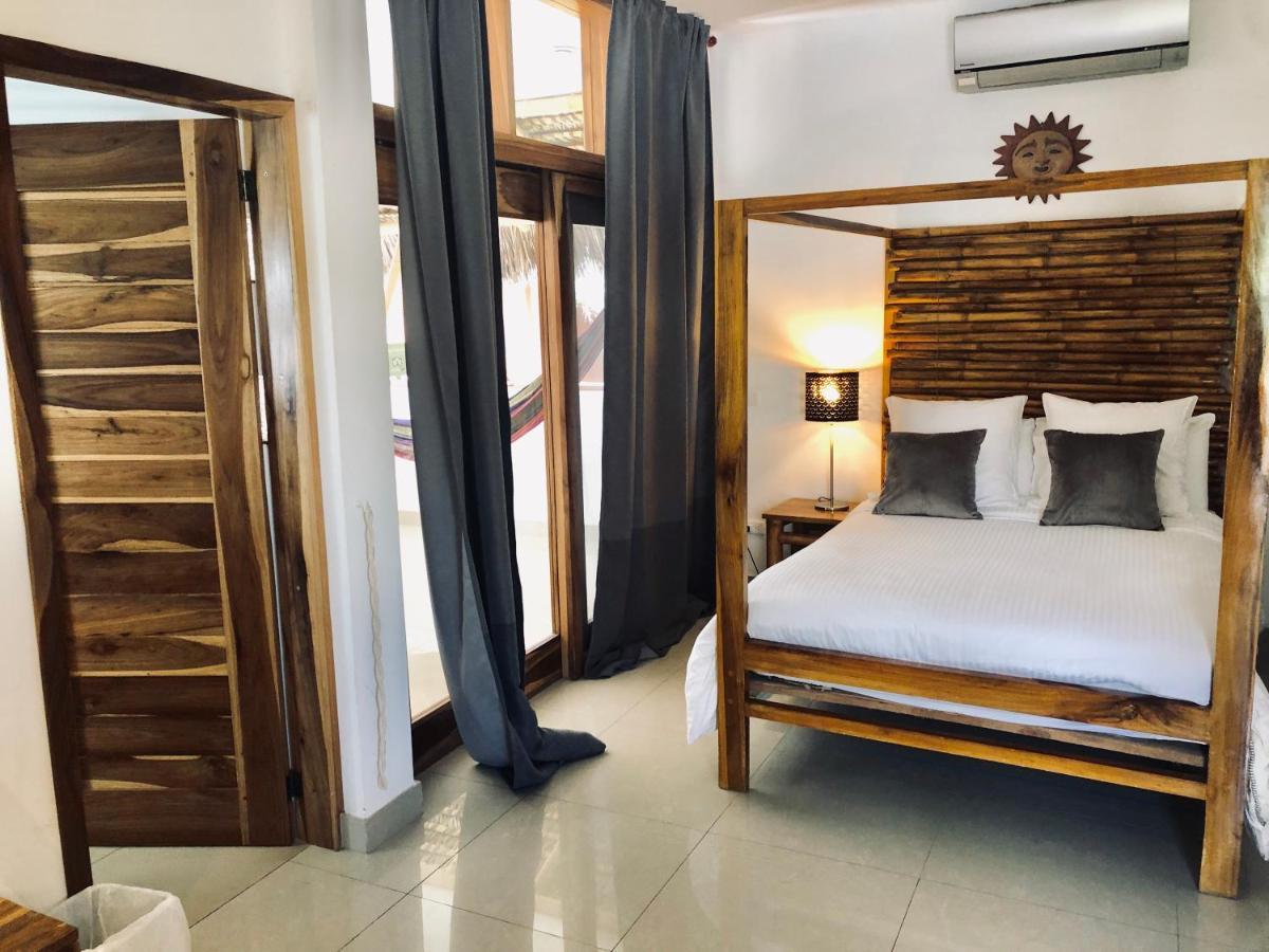 Nautilus Lodge Puerto López 外观 照片
