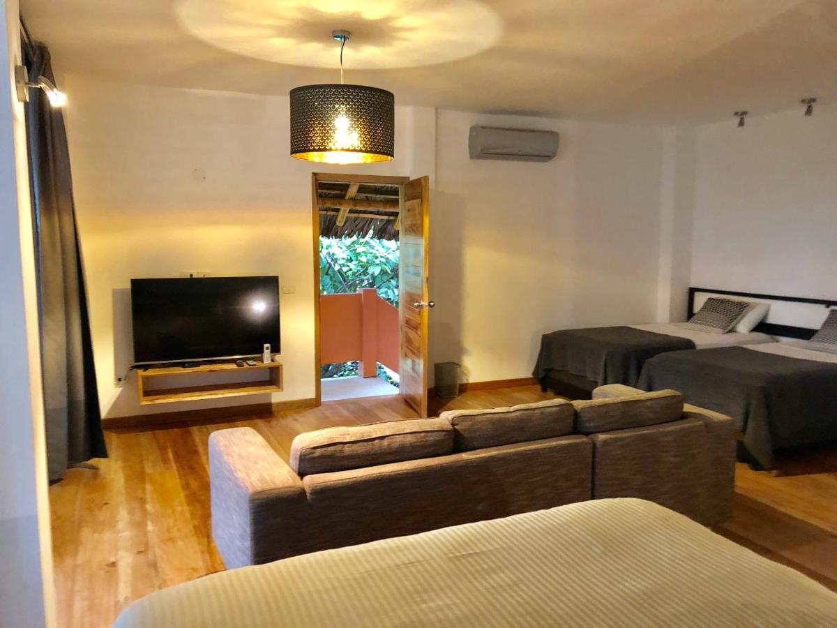Nautilus Lodge Puerto López 外观 照片