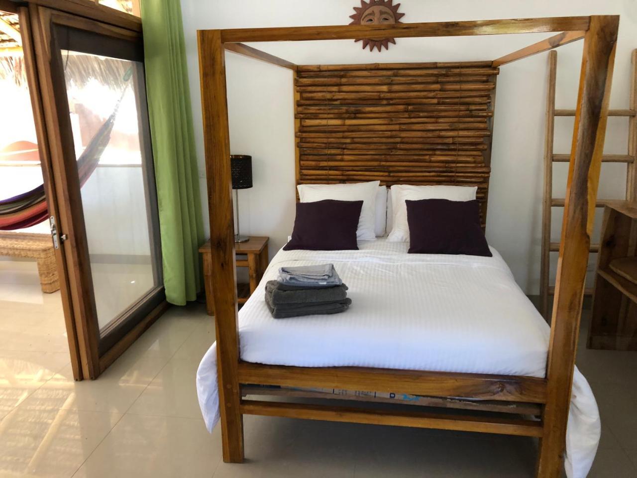 Nautilus Lodge Puerto López 外观 照片